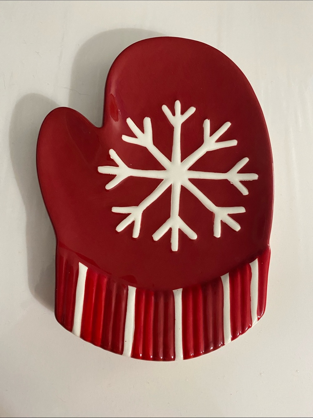 Boston Warehouse Trading Corp. Mitten Spoon Rest, Snow much fun, Cottagecore